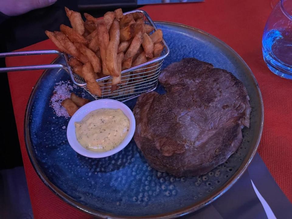 Au Charme Du Lac Espace Bien Etre Et Piscine Chauffe Proche Parc Et Restaurant Du Casino フォルジュ・レゾー エクステリア 写真