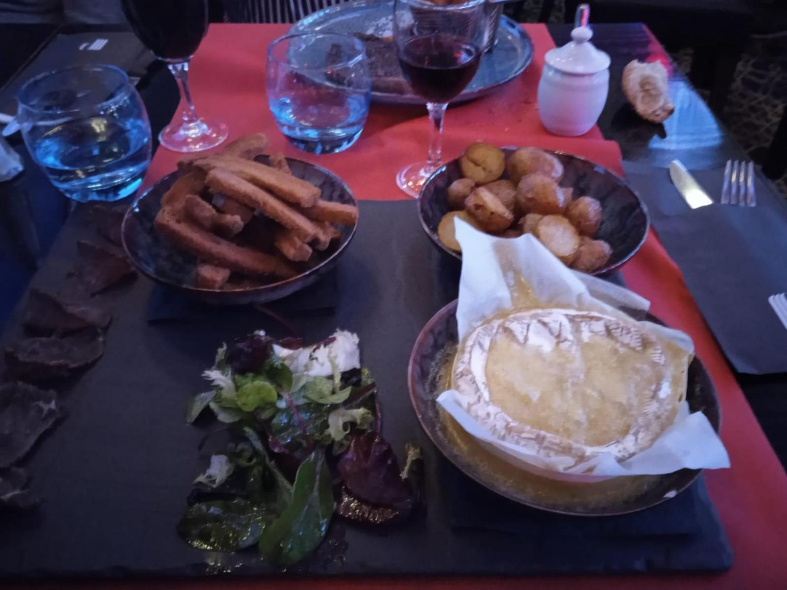 Au Charme Du Lac Espace Bien Etre Et Piscine Chauffe Proche Parc Et Restaurant Du Casino フォルジュ・レゾー エクステリア 写真